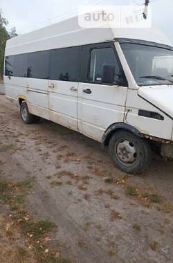 Грузопассажирский фургон Iveco Daily груз.-пасс. 1995 в Житомире