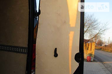 Грузовой фургон Iveco Daily груз. 2015 в Ровно