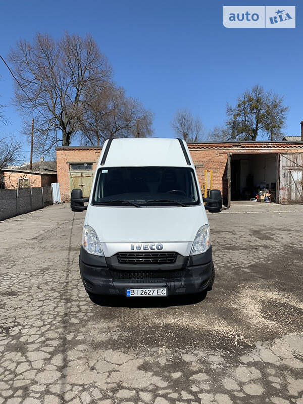 Вантажопасажирський фургон Iveco Daily груз. 2012 в Полтаві