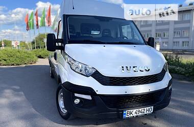 Вантажопасажирський фургон Iveco Daily груз. 2015 в Рівному
