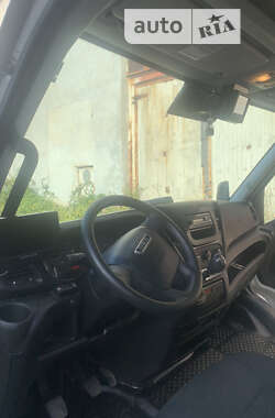 Грузовой фургон Iveco Daily груз. 2016 в Ужгороде