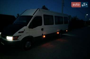 Микроавтобус Iveco Daily пасс. 2003 в Жашкове