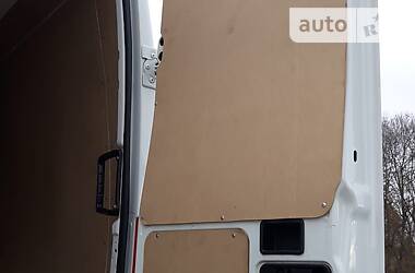 Грузовой фургон Iveco Daily 2013 в 