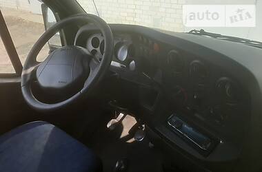 Грузовой фургон Iveco Daily 2005 в 