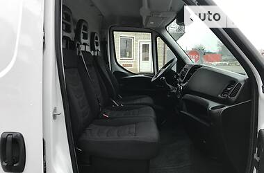 Грузовой фургон Iveco Daily 2016 в 