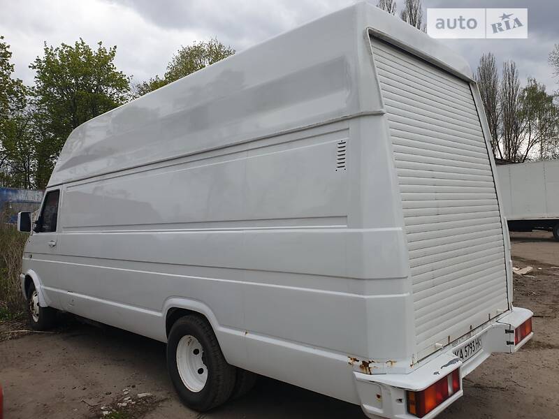 Вантажний фургон Iveco Daily 2000 в Броварах