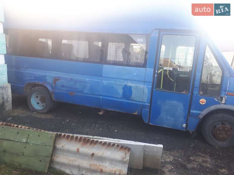 Міський автобус Iveco Daily 1999 в Дніпрі