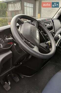 Вантажний фургон Iveco Daily 2016 в 
