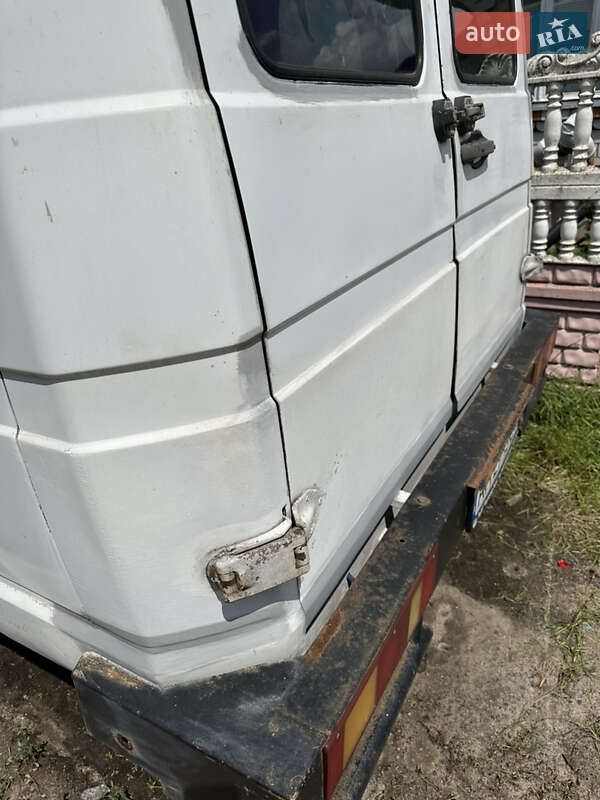 Мікроавтобус Iveco Daily 1997 в Житомирі фото 3 Мікроавтобус Iveco Daily 1997 в Житомирі