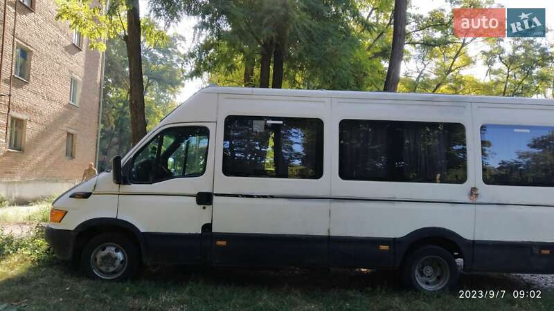 Микроавтобус Iveco Daily 2003 в Кропивницком