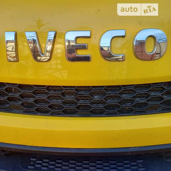 Грузовой фургон Iveco Daily 2016 в Черновцах