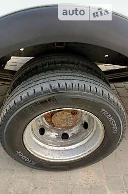 Грузовой фургон Iveco Daily 2010 в 