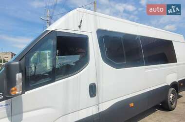 Мікроавтобус Iveco Daily 2016 в Луцьку