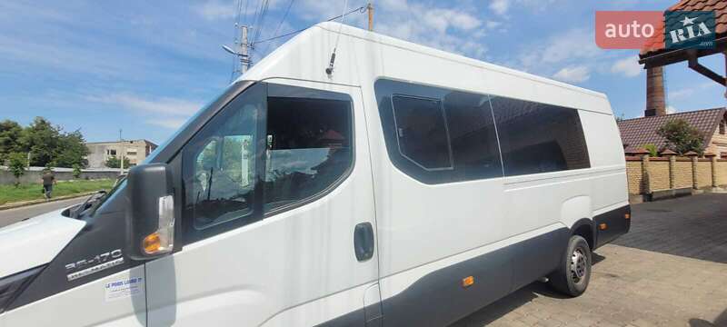 Микроавтобус Iveco Daily 2016 в Луцке