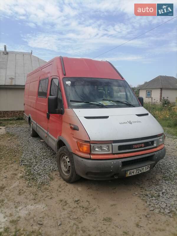 Седан Iveco Daily 2001 в Сокирянах