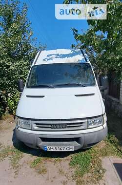 Мікроавтобус Iveco Daily 2004 в Романіву