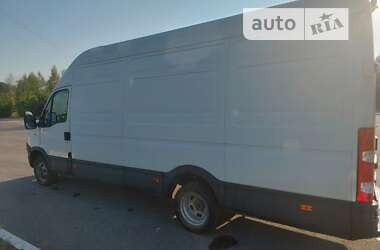 Грузовой фургон Iveco Daily 2012 в 