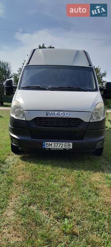 Грузовой фургон Iveco Daily 2013 в Ромнах