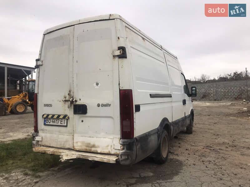 Грузовой фургон Iveco Daily 2000 в Бучаче