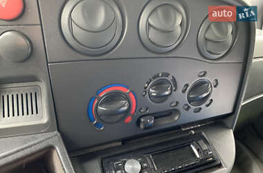 Грузовой фургон Iveco Daily 2004 в 