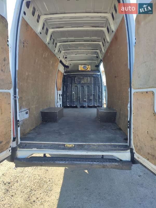 Вантажний фургон Iveco Daily 2011 в Запоріжжі