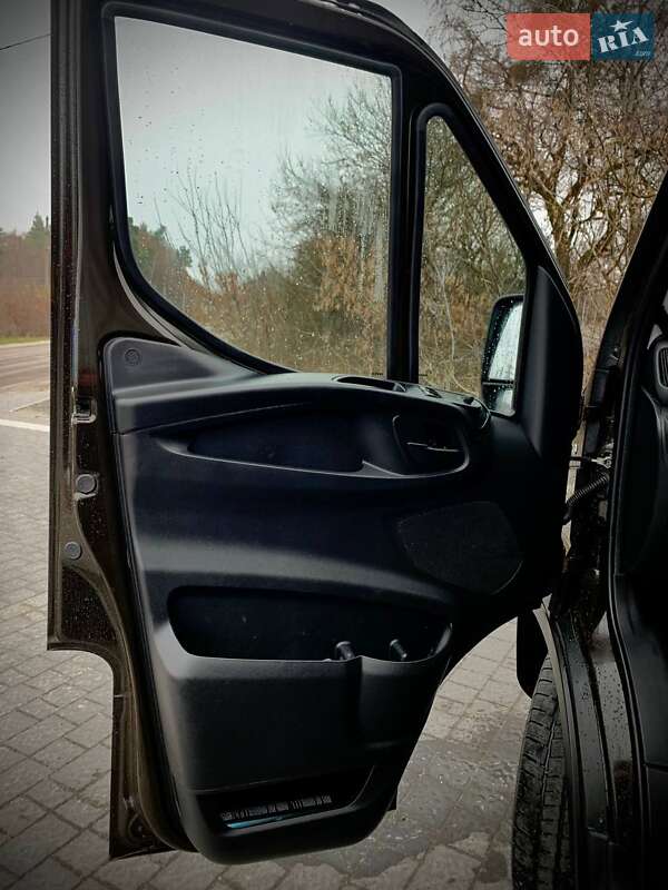 Микроавтобус Iveco Daily 2018 в Кременце