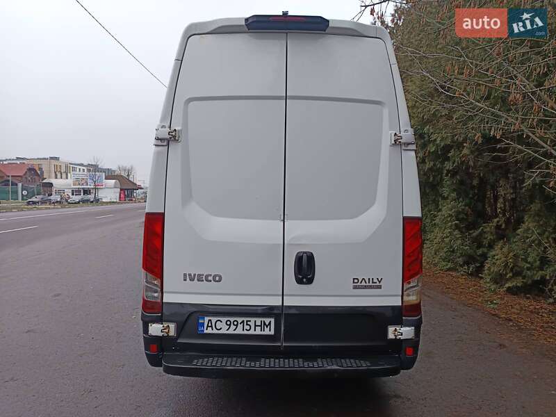 Вантажний фургон Iveco Daily 2015 в Луцьку