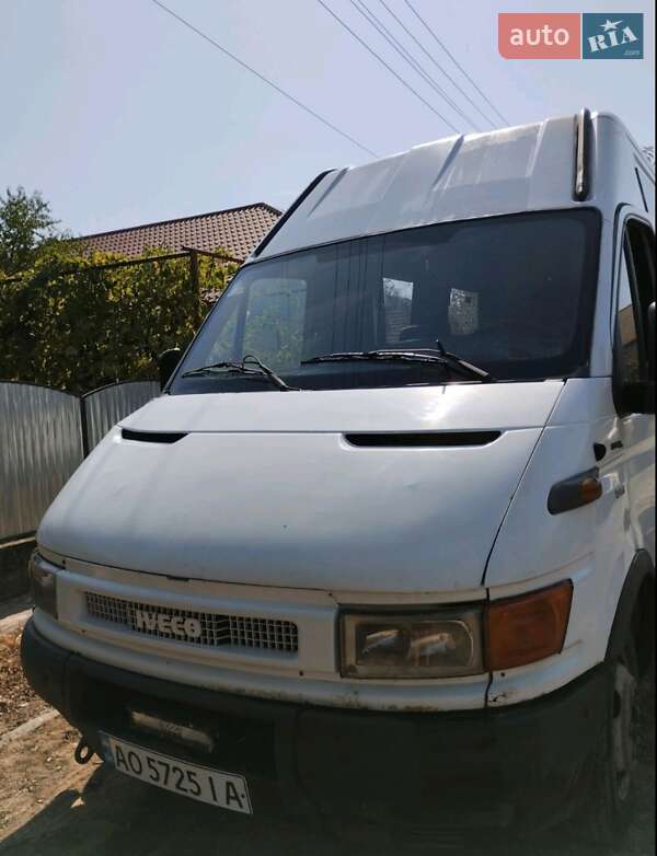 Мікроавтобус Iveco Daily 2000 в Мукачевому