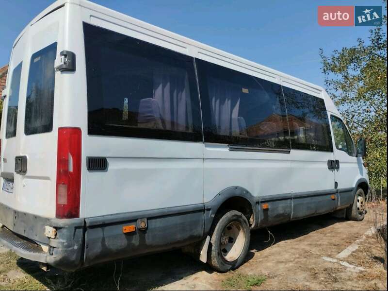 Мікроавтобус Iveco Daily 2000 в Мукачевому