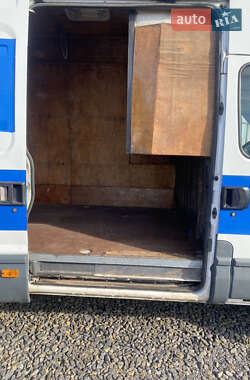 Вантажний фургон Iveco Daily 2005 в 