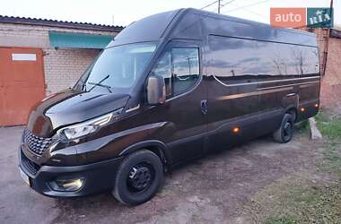 Грузовой фургон Iveco Daily 2021 в 