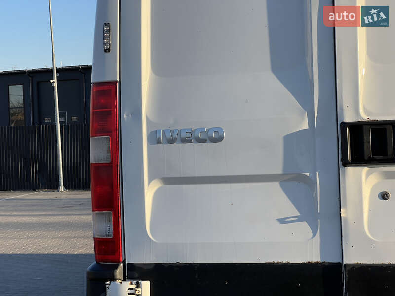 Грузовой фургон Iveco Daily 2012 в Львове