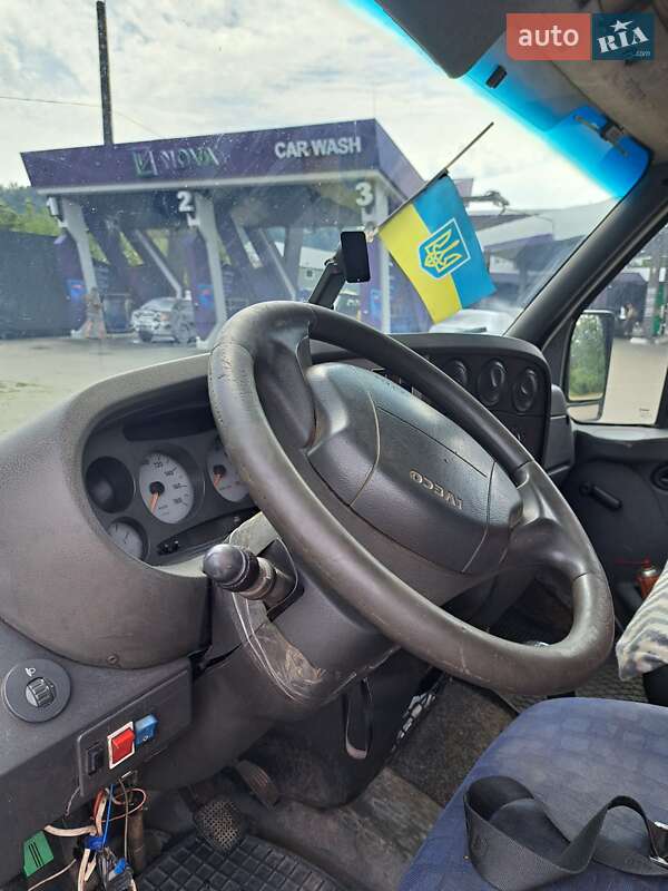 Автовоз Iveco Daily 2000 в Чернівцях