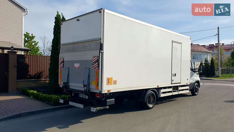Грузовой фургон Iveco Daily 2015 в Киеве