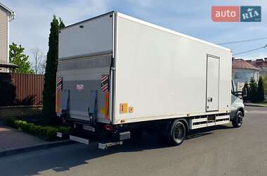 Грузовой фургон Iveco Daily 2015 в 