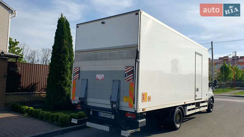 Грузовой фургон Iveco Daily 2015 в Киеве