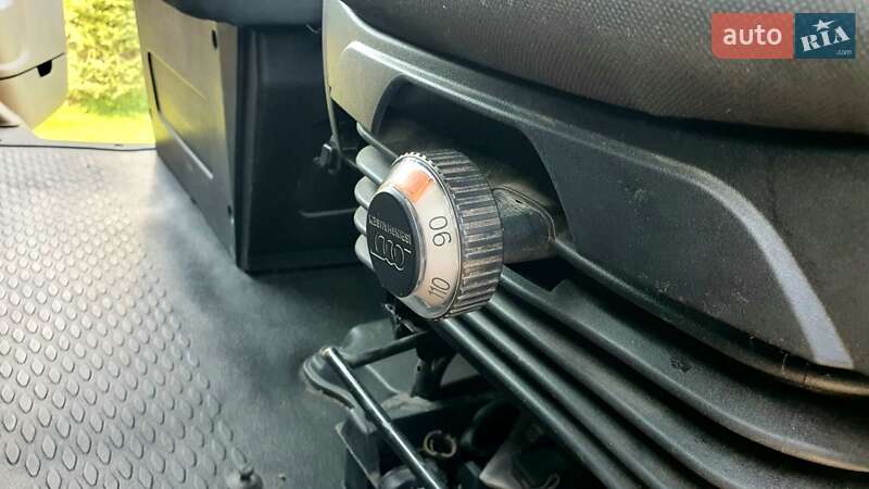 Грузовой фургон Iveco Daily 2015 в Киеве