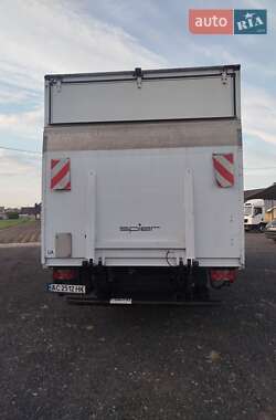 Грузовой фургон Iveco Daily 2017 в 