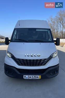 Грузовой фургон Iveco Daily 2020 в 