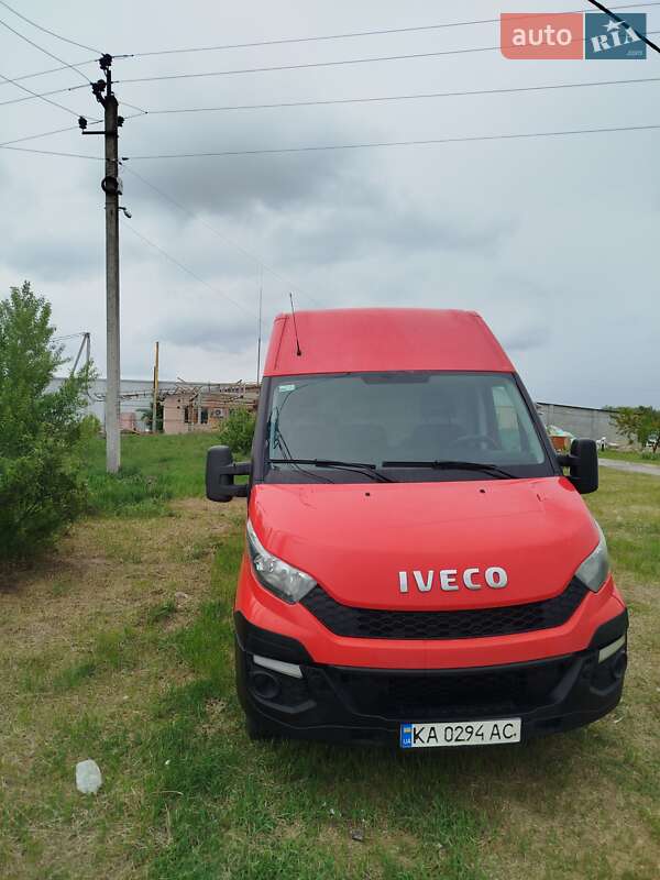 Грузовой фургон Iveco Daily 2016 в 
