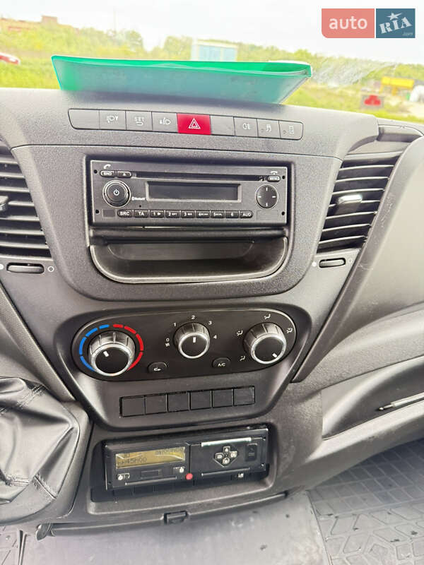 Вантажний фургон Iveco Daily 2018 в Львові