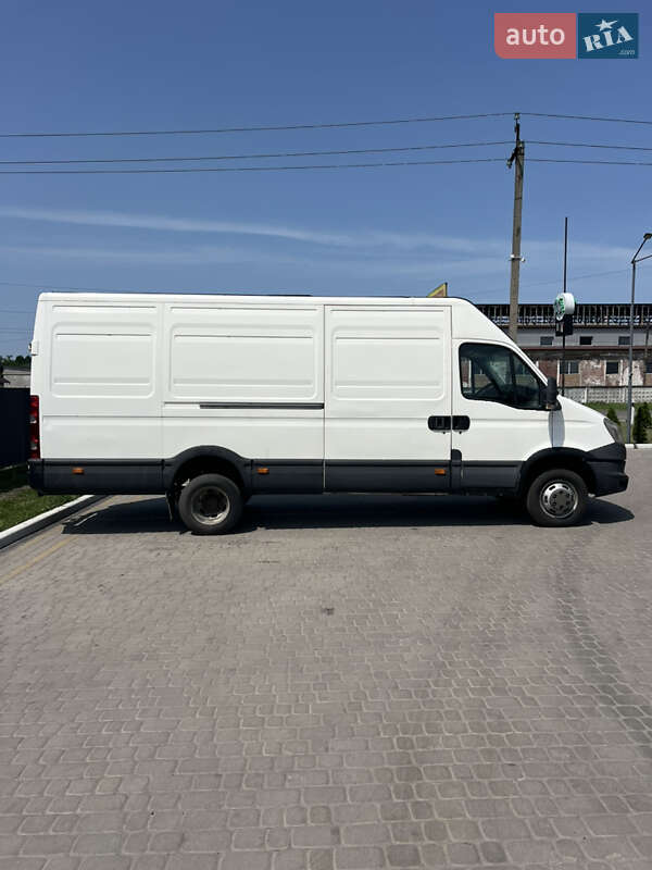 Вантажний фургон Iveco Daily 2013 в Шептицькому