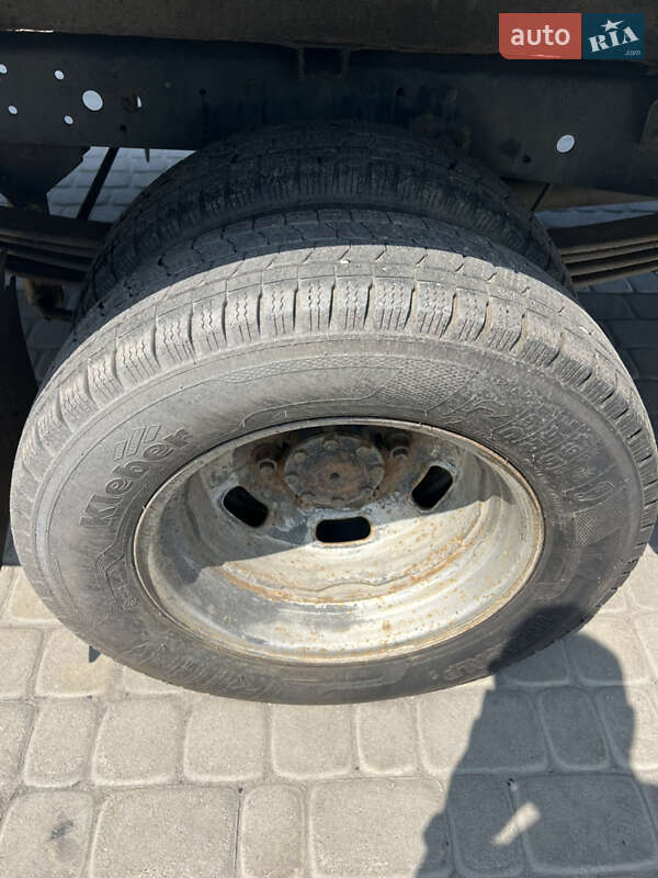Вантажний фургон Iveco Daily 2013 в Шептицькому