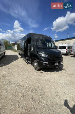 Туристический / Междугородний автобус Iveco Daily 2017 в 
