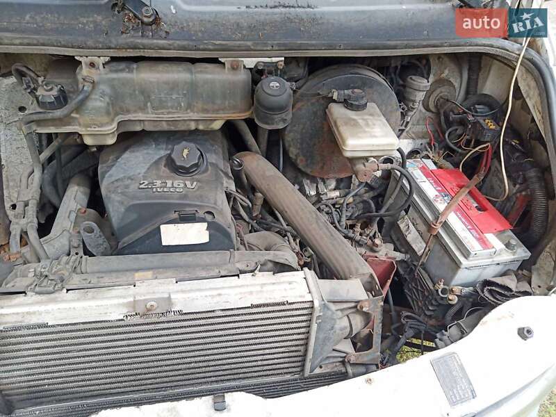 Грузовой фургон Iveco Daily 2005 в Киеве