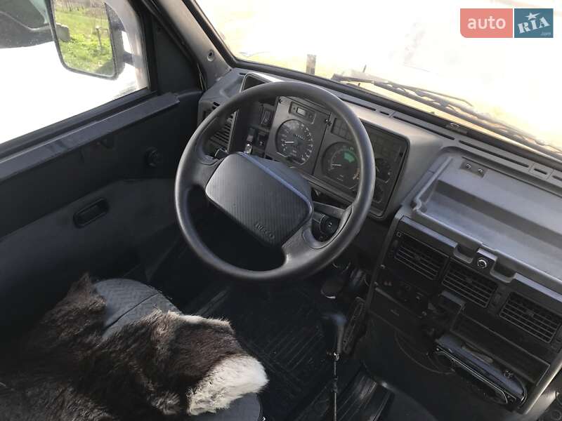 Мікроавтобус Iveco Daily 1999 в Бару фото 16 Мікроавтобус Iveco Daily 1999 в Бару