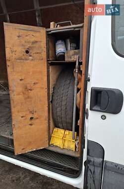 Грузовой фургон Iveco Daily 2009 в 