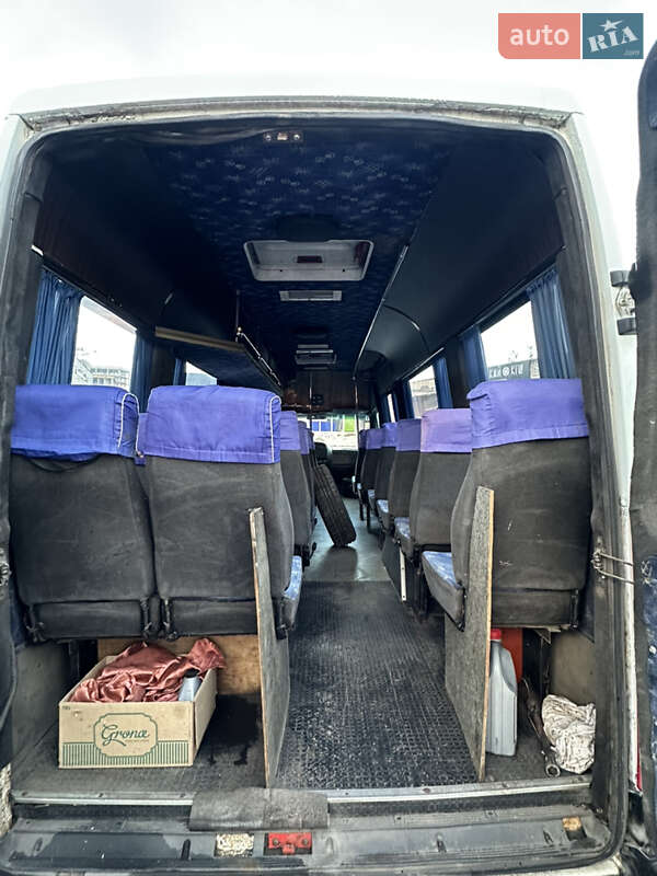 Мікроавтобус Iveco Daily 2003 в Львові