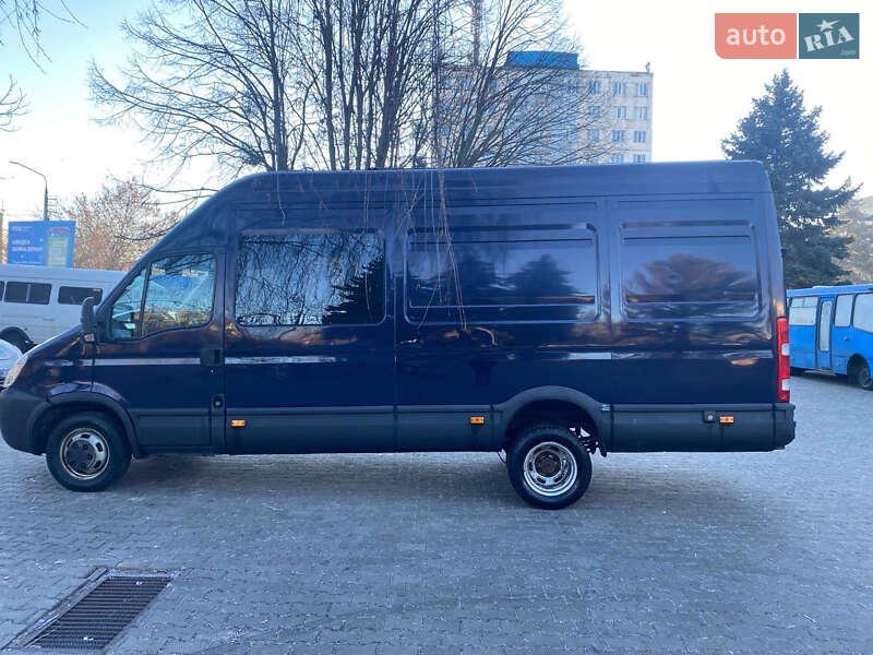 Грузовой фургон Iveco Daily 2009 в Черновцах