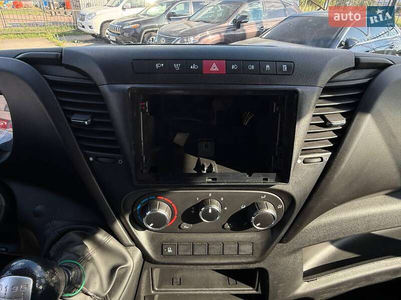 Грузовой фургон Iveco Daily 2019 в Киеве